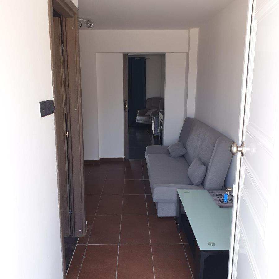 Ahoy Deluxe Apts Apartman Ajía Nápa Kültér fotó