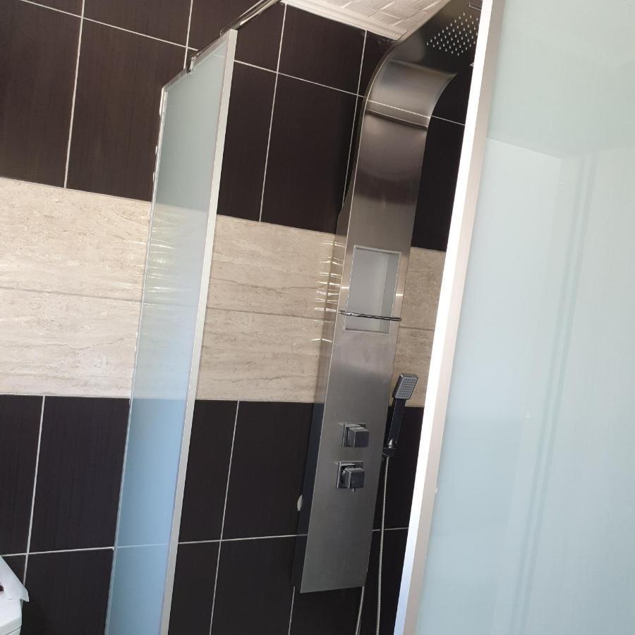 Ahoy Deluxe Apts Apartman Ajía Nápa Kültér fotó